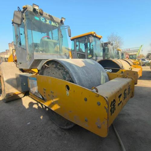 XCMG 3Y212J Articulated Tri-drum Roller  